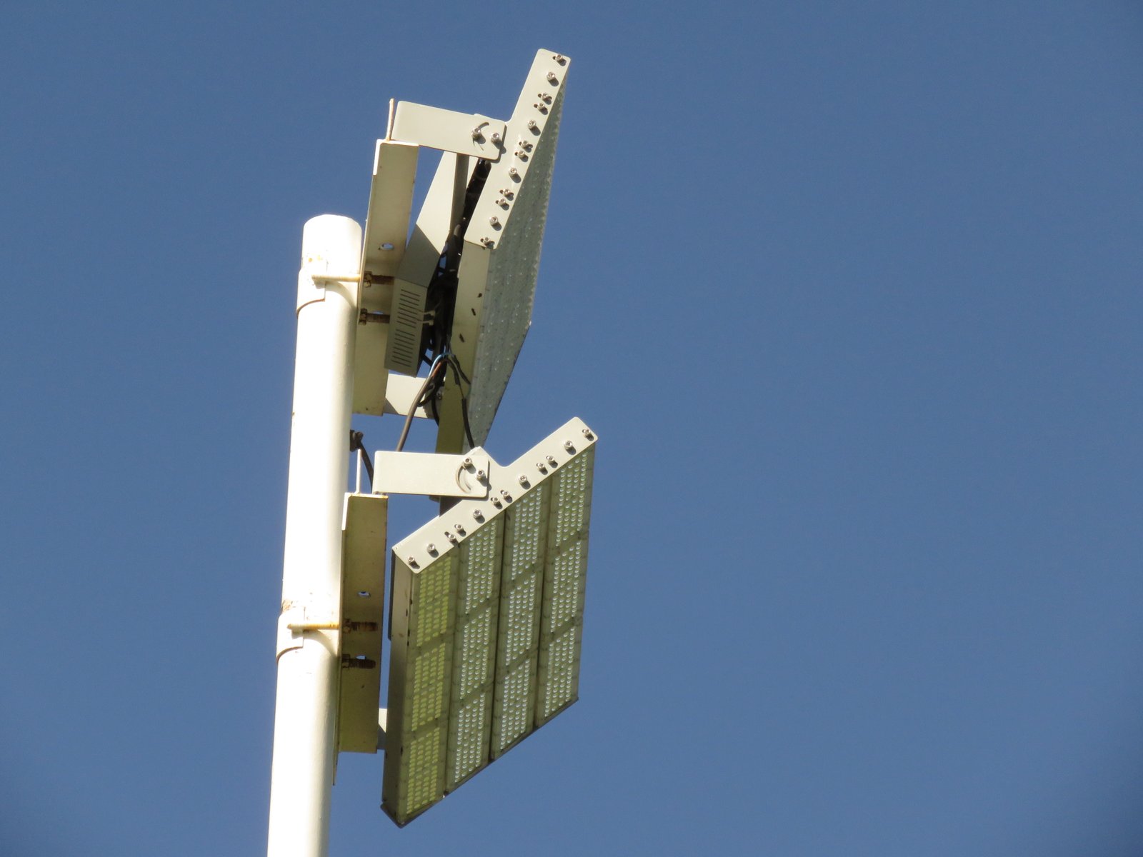 Foto de obra: Modernización de Iluminación en Estadios: Soluciones LED para Clubes de Chajarí