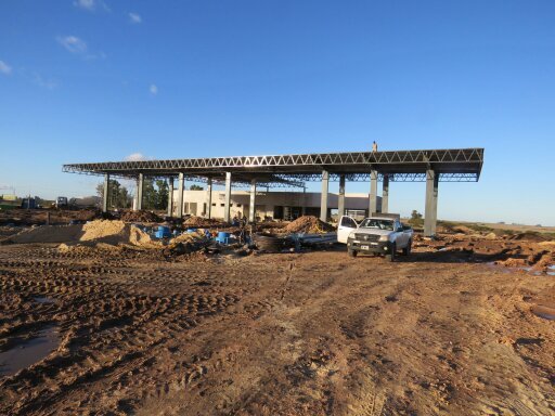 Foto de obra: YPF Concepción del Uruguay: Iluminación Integral para Estación de Servicio y Estacionamiento de Camiones